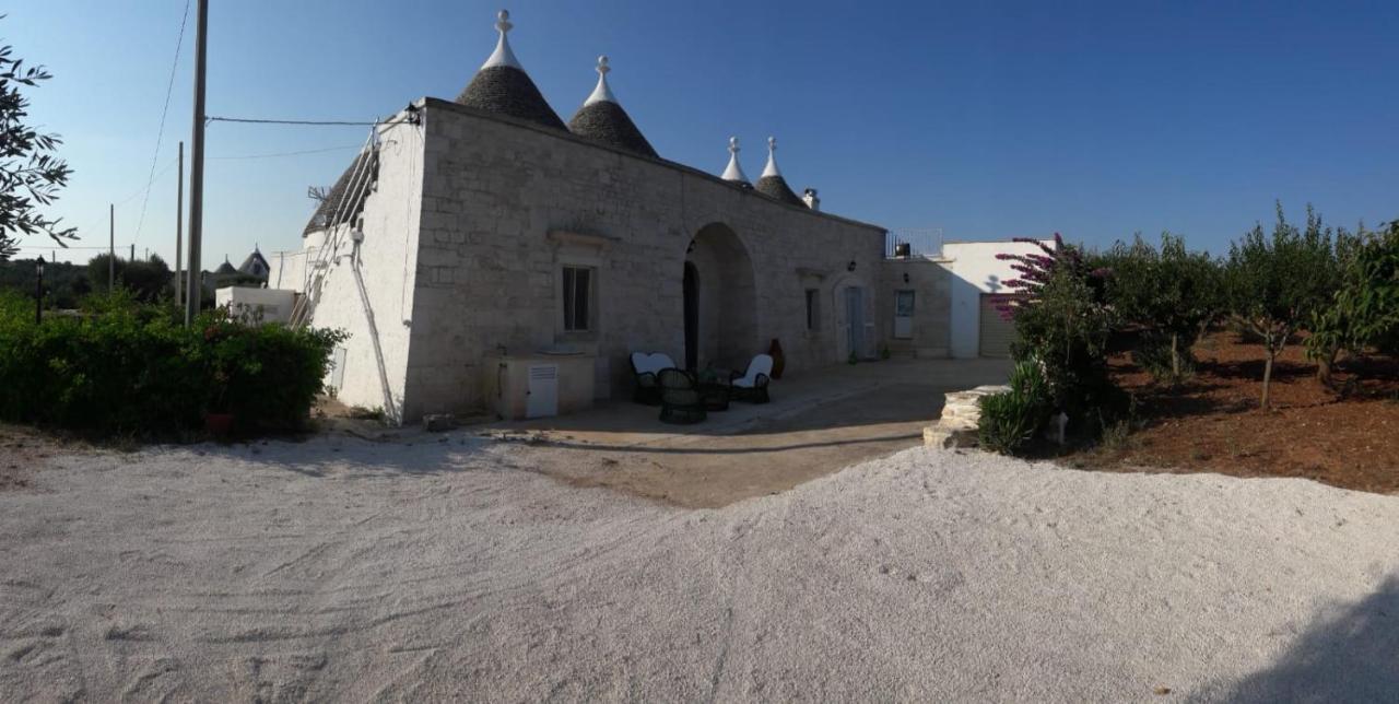 Trulli Carlo Anna Villa โลโกโรตอนโด ภายนอก รูปภาพ