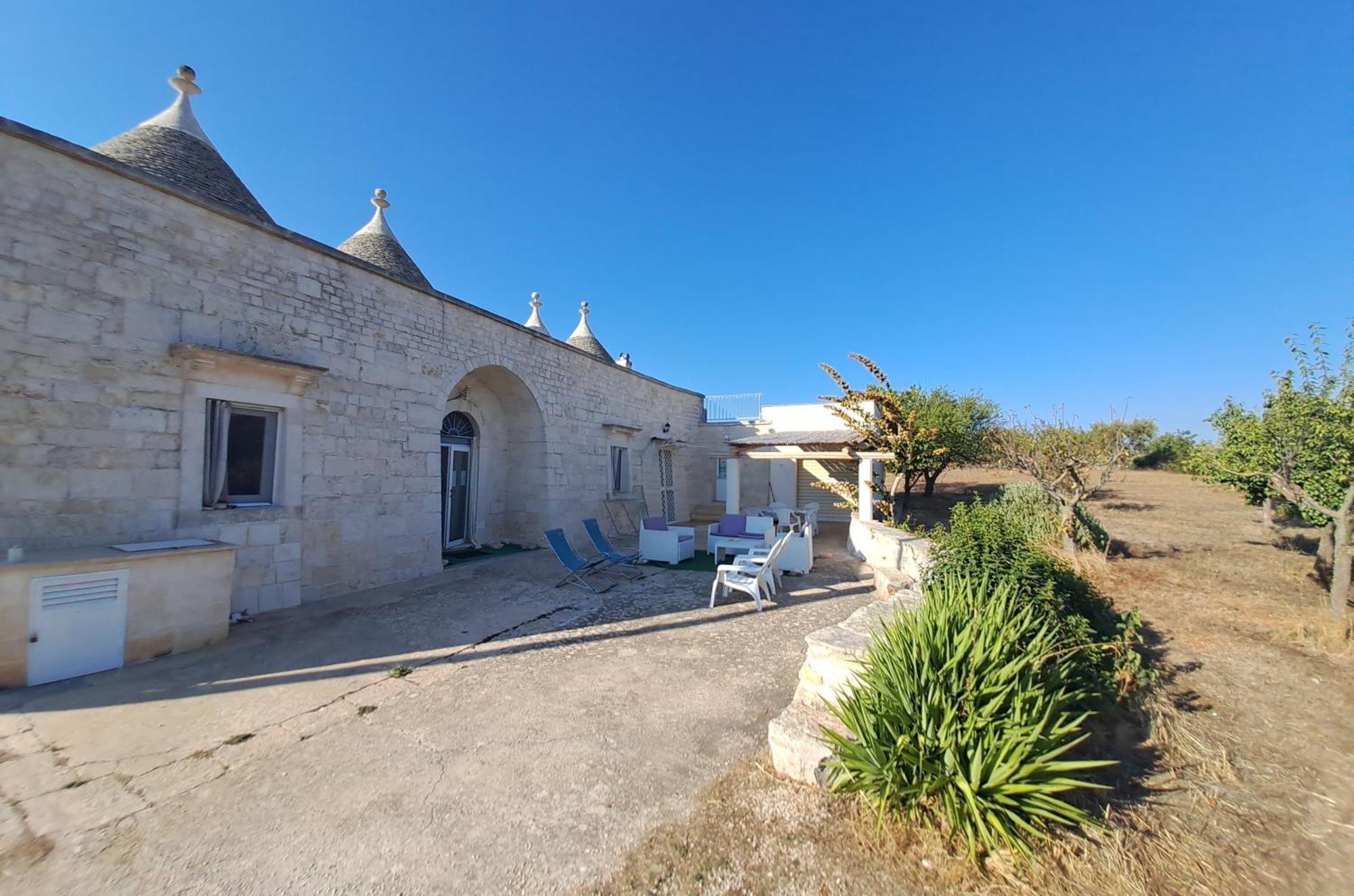 Trulli Carlo Anna Villa โลโกโรตอนโด ภายนอก รูปภาพ