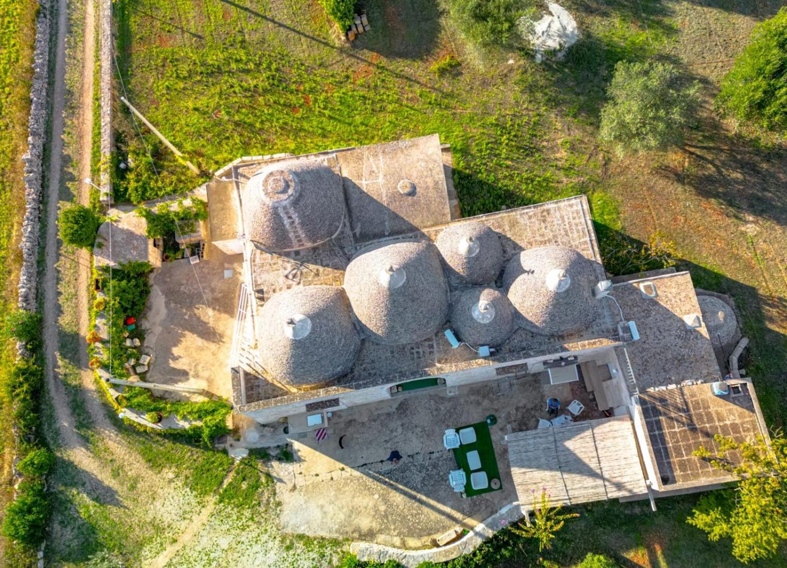Trulli Carlo Anna Villa โลโกโรตอนโด ภายนอก รูปภาพ